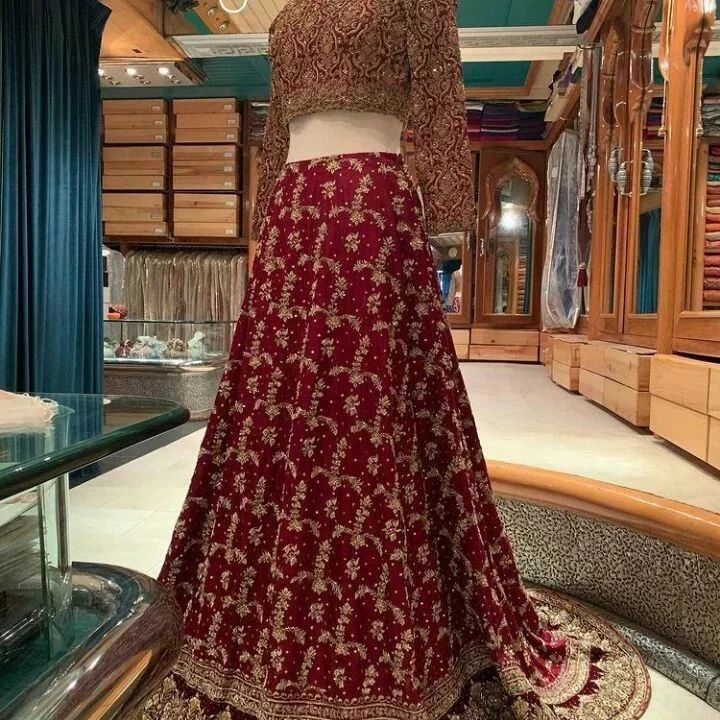 Party Wear Wedding Designer Crop Top Lehenga at Rs 5800 in New Delhi | ID:  27473684612