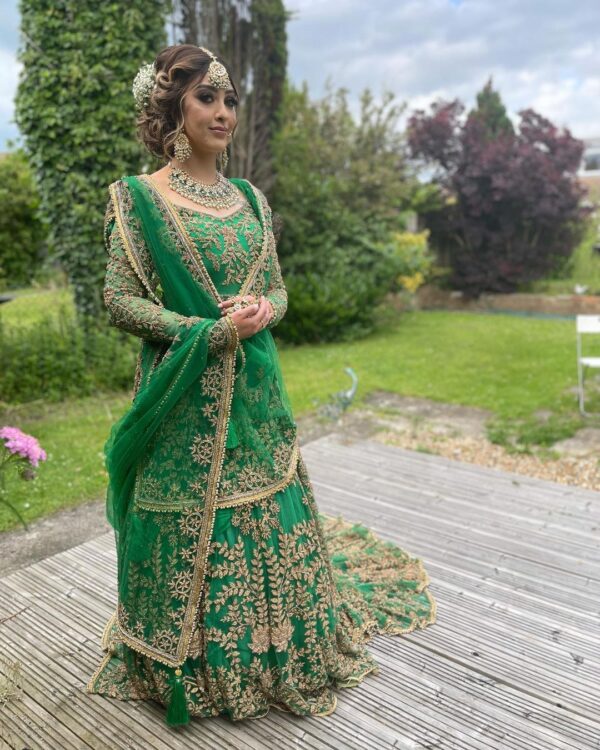 reception party long trail bridal gown