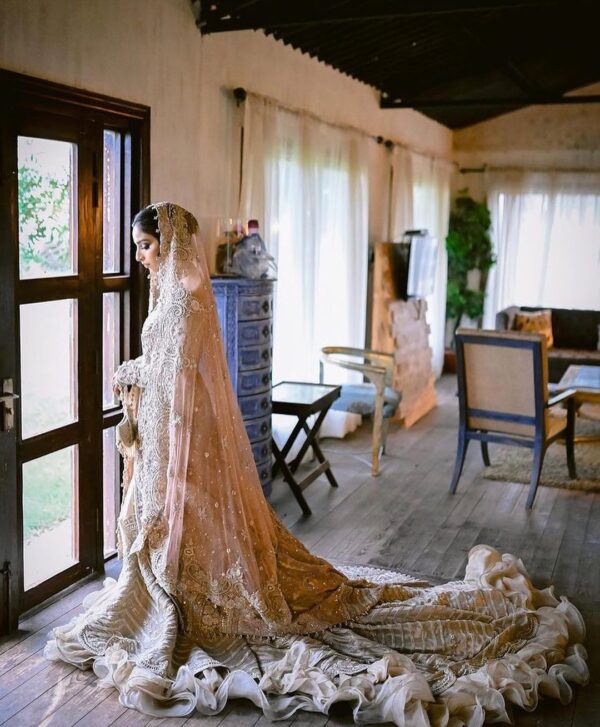 ivory long trail wedding gown