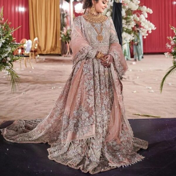 traditional pakistani long trail lehenga