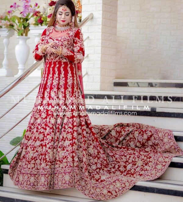 wedding long trail gown with embroidery