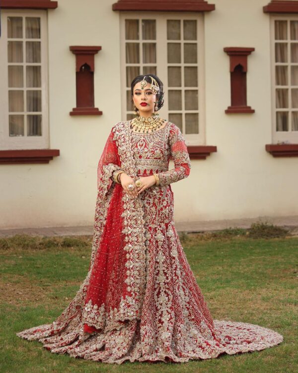 red bridal long trail lehenga