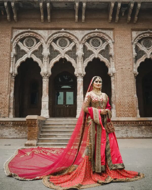 bridal long trail lehenga with kurti