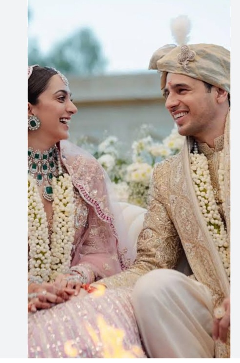 Everything you need to know about Sidharth Malhotra's wedding outfit | GQ  India