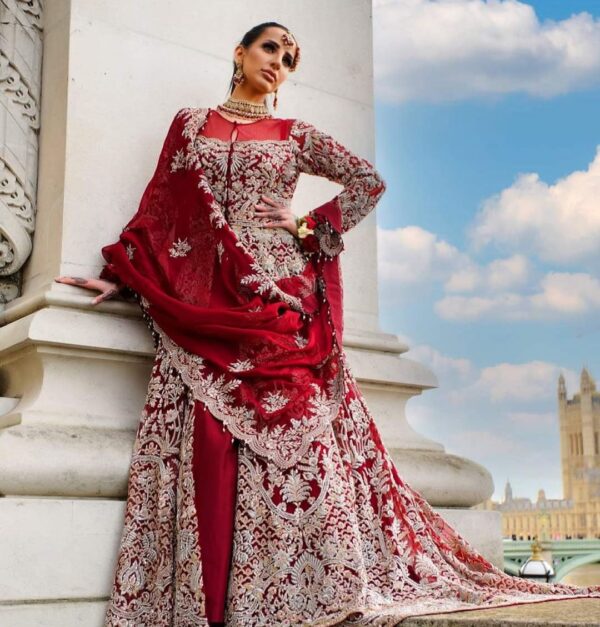 Red bridal long trail split jacket