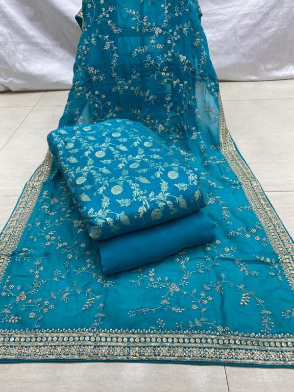 pakistani suit