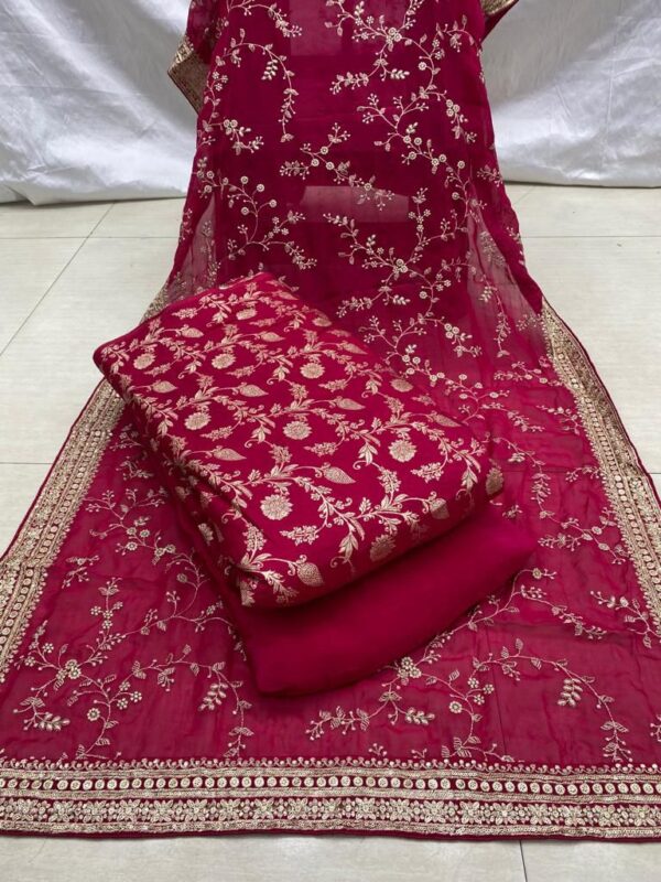 pakistani suit