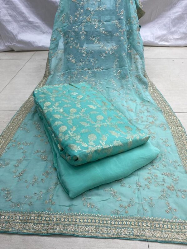 pakistani suit