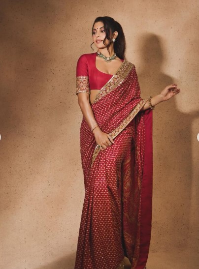 Red Traditional Saree
Trending Saree 2025