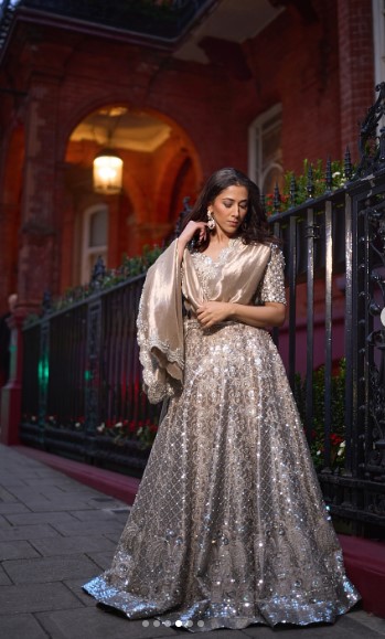 Luxury Designer Bridal Wear by Kshkin
Trending Bollywood Bridal Outfit 2025