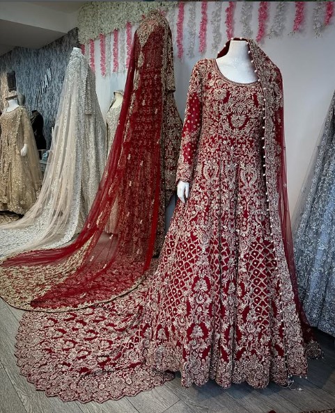 Royal Pakistani Long Bridal Trail 2026 Dress heritage meets regal bride 2 49.9 1