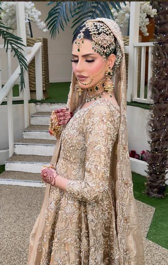 Online Handwork Golden Anarkali Wedding Dress for Brides 4 buy golden anarkali wedding dress online india
heavy handwork golden bridal dress for walima