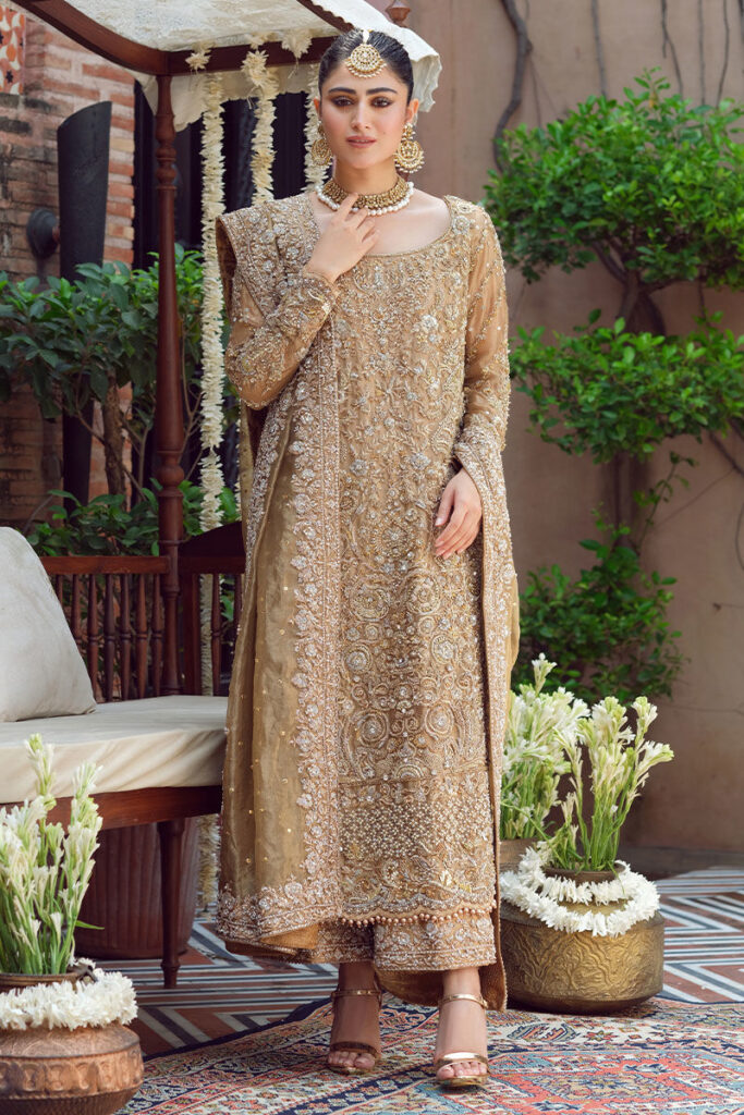 Why Golden Long Zardosi Suits Are the Hottest Trend in Luxury Ethnic Fashion 6 Luxury Ethnic Wear
Bridal Couture Suit