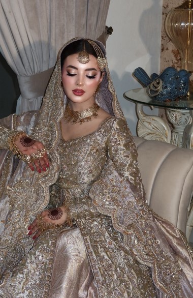 Why Dusty Rose Pakistani Bridal Lehengas Are the New Luxury Wedding Trend 8 Bridal Lehenga with Handwork
Designer Bridal Outfit