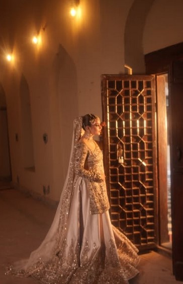 Why Dusty Rose Pakistani Bridal Lehengas Are the New Luxury Wedding Trend 4 Dabka Work Lehenga
Luxury Bridal Couture
