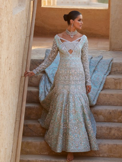 Ice Blue Reception Wedding Attire Pakistani Lehenga With Long Kurti /Luxury Walima Dress for Women 2 Pakistani Bridal Fashion
Pastel Color Reception Dress