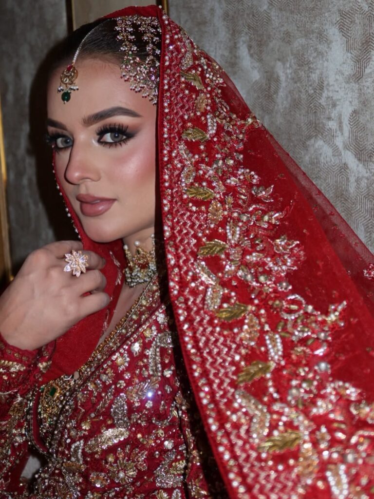 Simple Wedding Dress Pakistani with Price Online
Luxury Pakistani Wedding Dress with Heavy Handwork